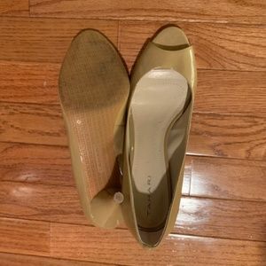 Tahari Shoes - Nude Peep Toe Heel Tahari Shoes - Nude Peep Toe Heel